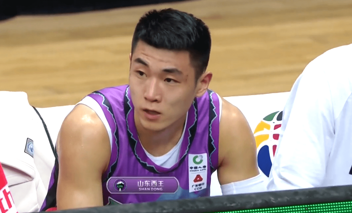 爱游戏在线-雄鹿逆转浙江队，高诗岩带队取胜