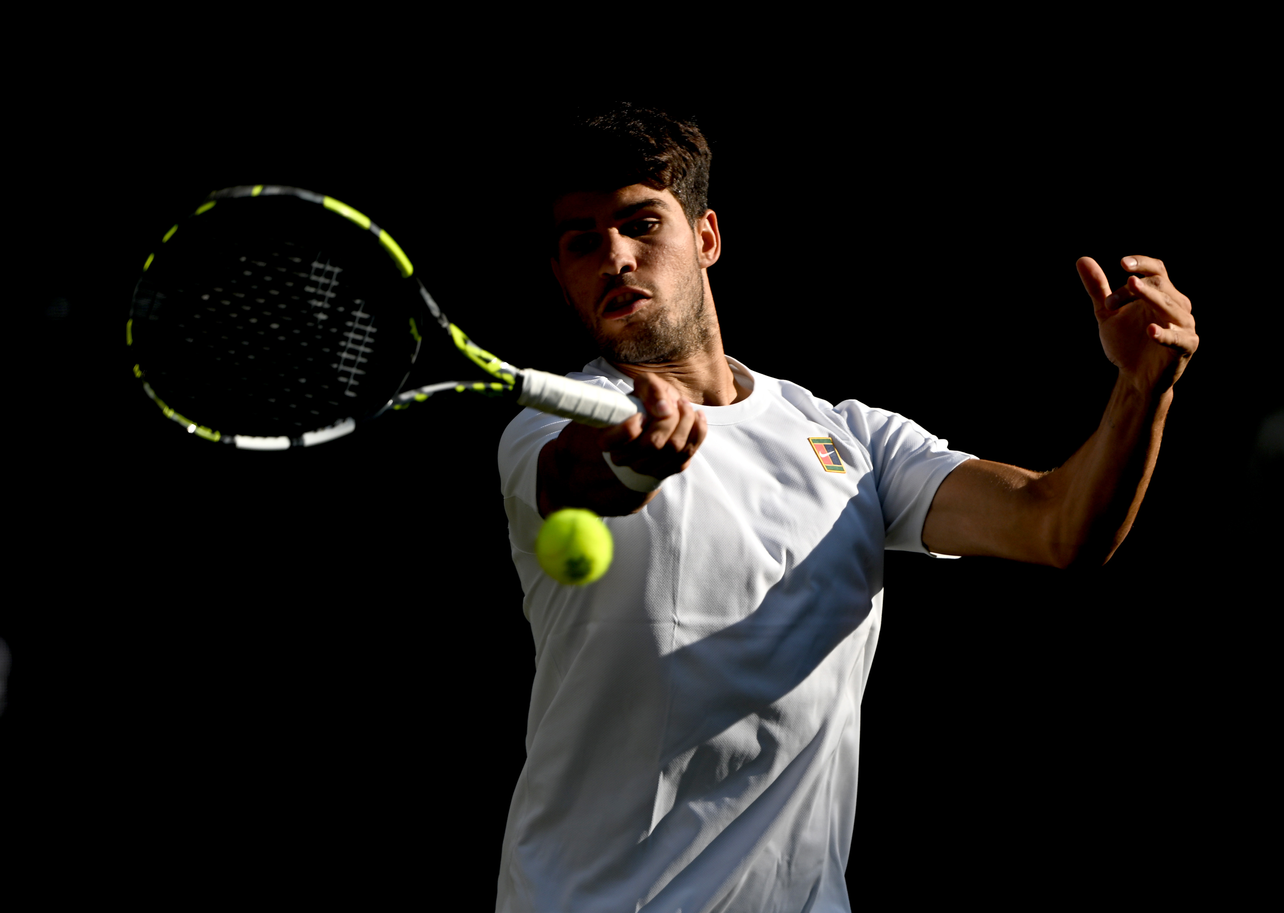 澳网逆转温网,阿尔卡拉斯惊艳四座 澳网逆转温网,阿尔卡拉斯惊艳四座