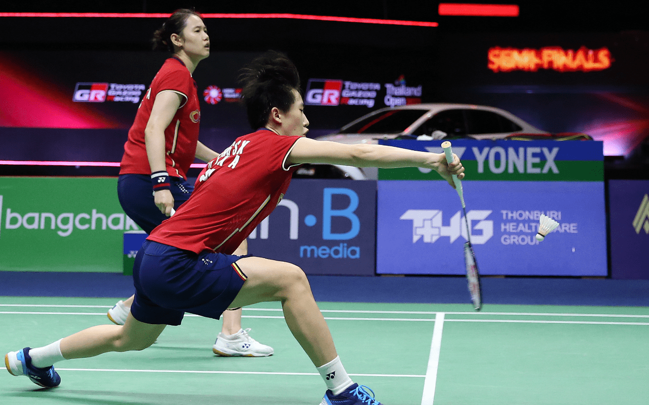 泰国队翻盘中国队，黄鸭组合惊艳四座