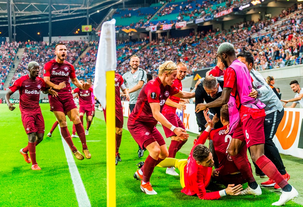 塞维利亚逆转日本，格纳布里刷新纪录