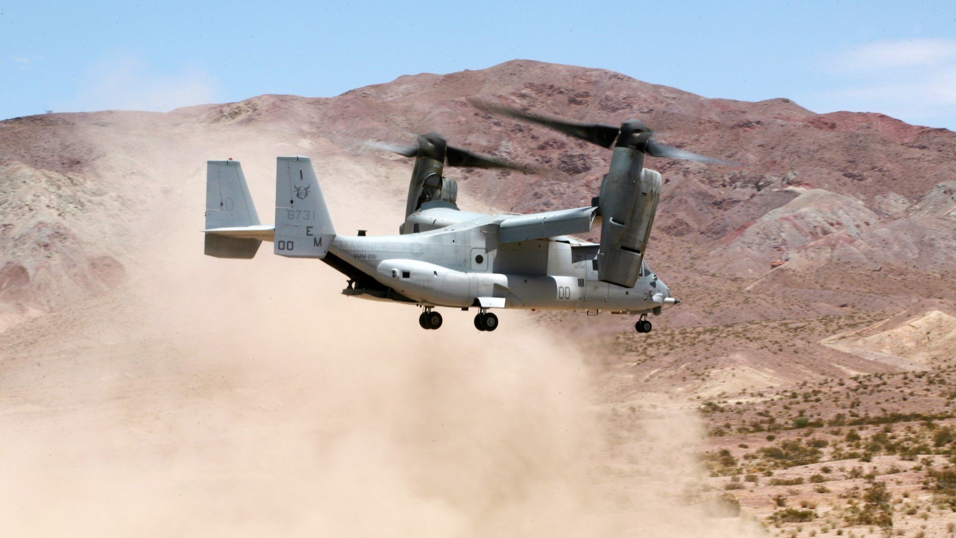 红色反击，佩雷兹如何以孤独王牌的负重前行，引领红牛车队完成对索伯的赛季大翻盘